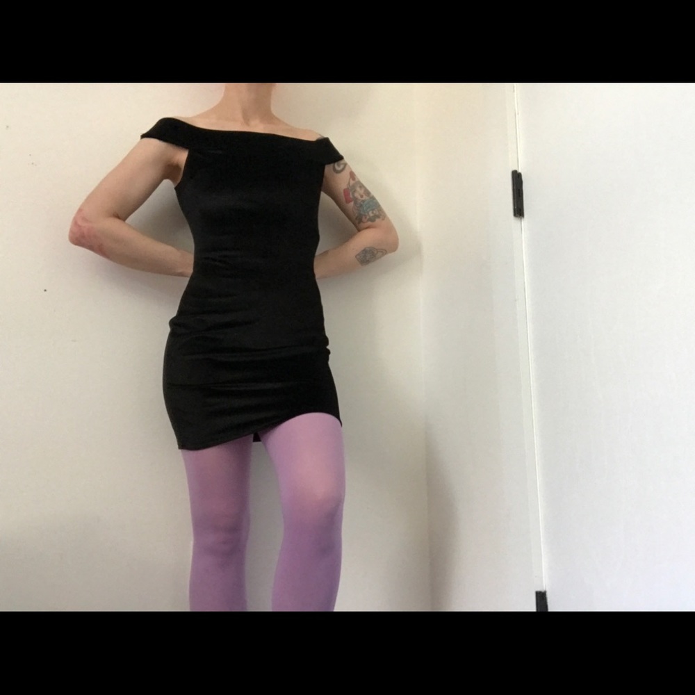 Urban Outfitters NWT Velvet Little Black Dress - Picture 2 of 10